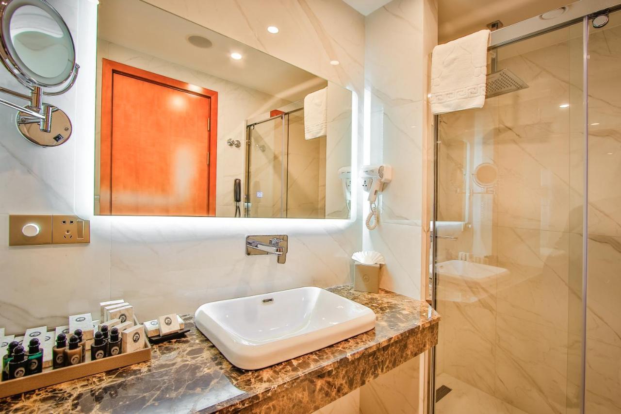 Hotel New 4*
